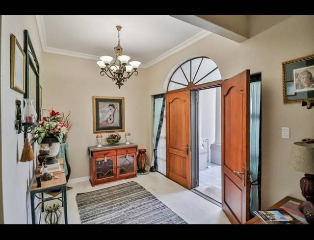 4 BEDROOM HOUSE FOR SALE IN STILBAAI-WES